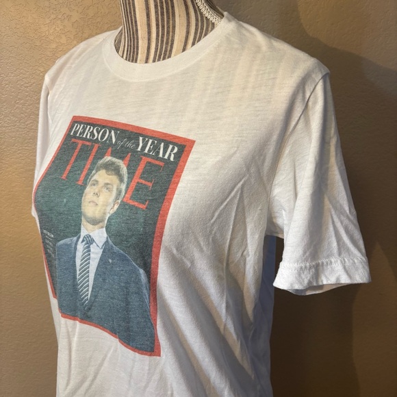 Bella Canvas Tee Medium White Short Sleeve Time Magazine Zach Wilson Faded Print - Picture 8 of 13